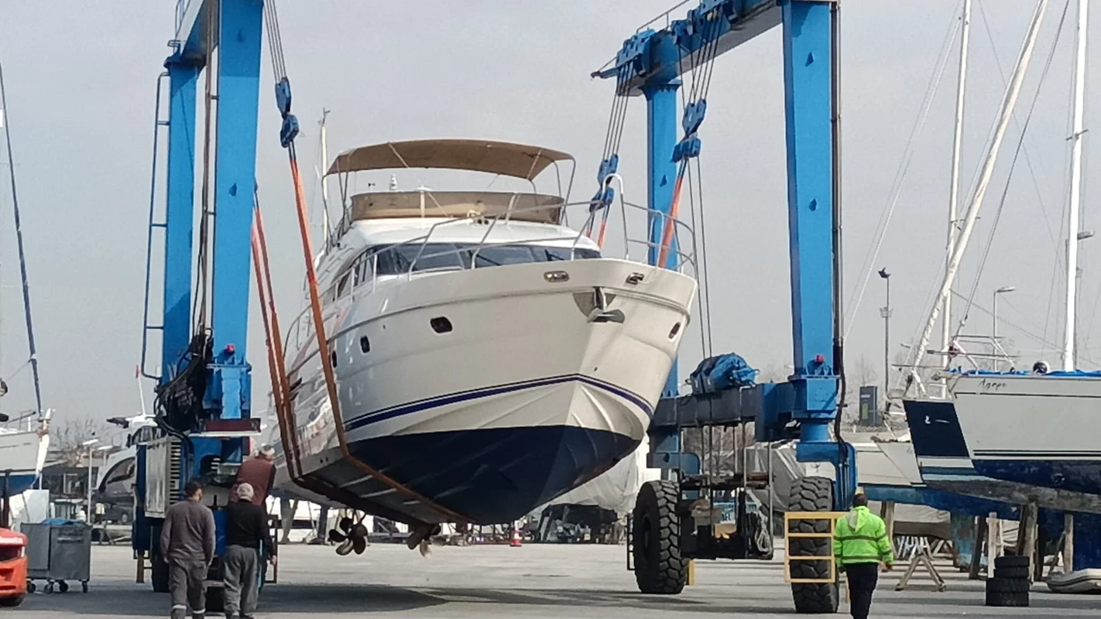 Princess 61